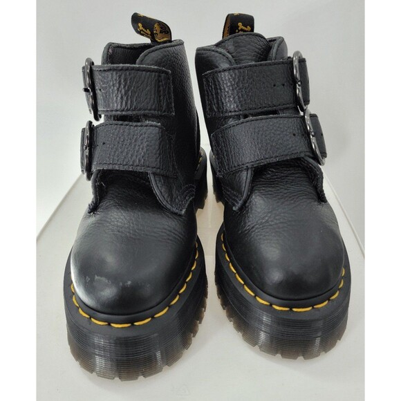 Dr Martens Devon Heart boots in black - Picture 3 of 11
